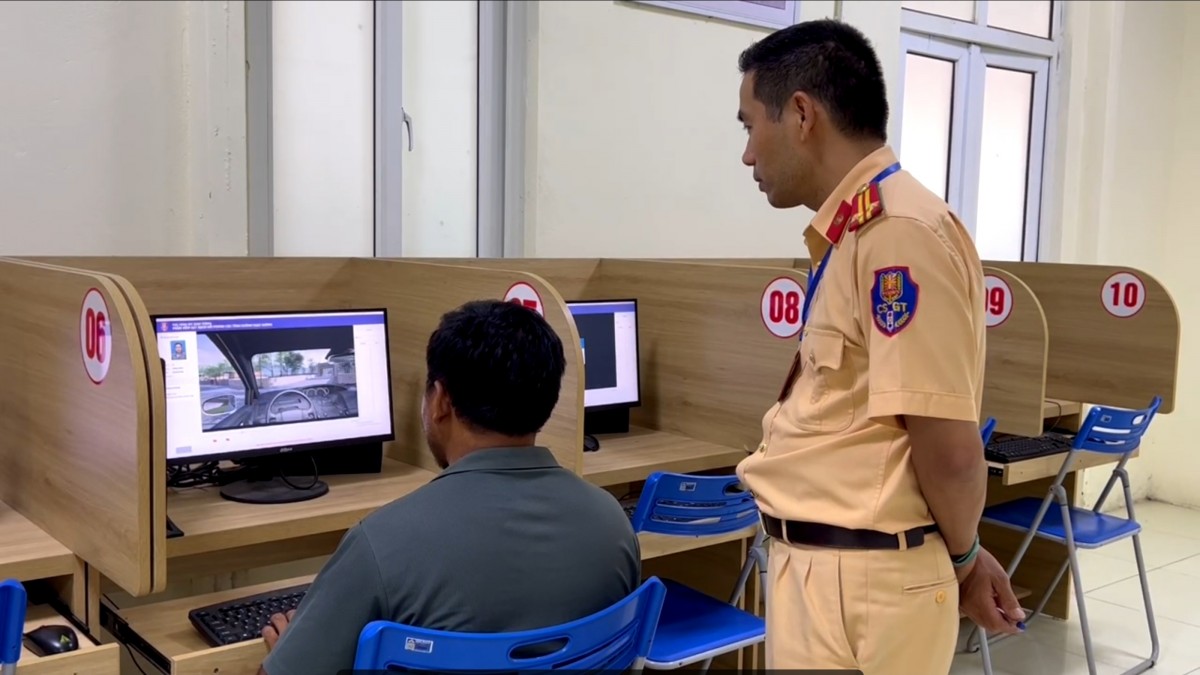 Hà Nội: Sẽ tổ chức sát hạch cấp Giấy phép lái xe cho hàng nghìn học viên mỗi ngày